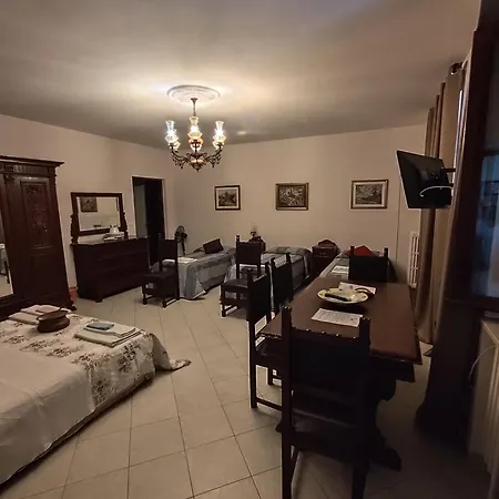 La Crota فندق مبيت وإفطار آستي