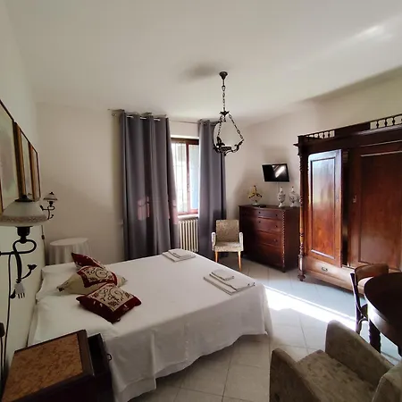 فندق مبيت وإفطار La Crota 4*