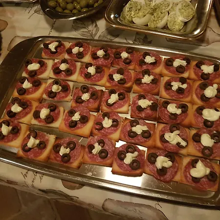 לינה וארוחת בוקר La Crota 4*