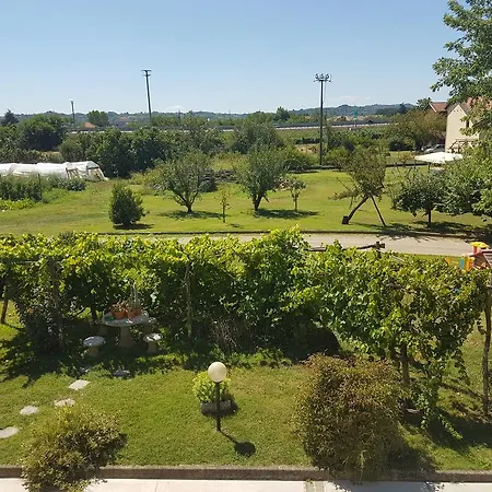 La Crota Bed & Breakfast 3*